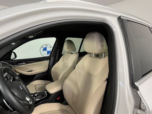 Used 2024 BMW X3 xDrive30i w/ Premium Package AWD/4WD image 2