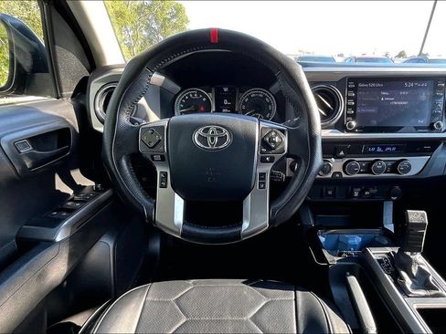 Used 2024 Toyota Tacoma TRD Sport AWD/4WD image 7