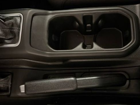 Used 2025 Jeep Wrangler Unlimited Sport AWD/4WD image 31