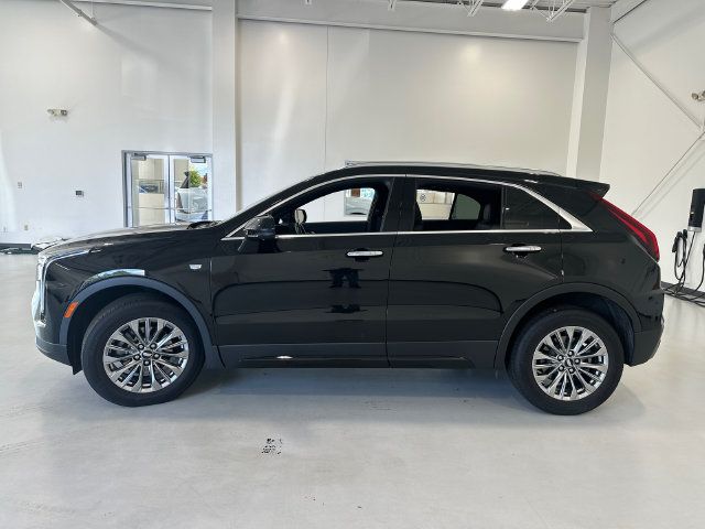 Used 2025 Cadillac XT4 Premium Luxury w/ Cold Weather Package AWD/4WD image 4
