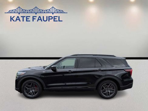 Certified 2025 Ford Explorer ST-Line w/ ST-Line Street Pack AWD/4WD image 4