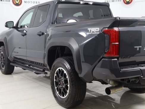 Used 2025 Toyota Tacoma TRD Off-Road image 23