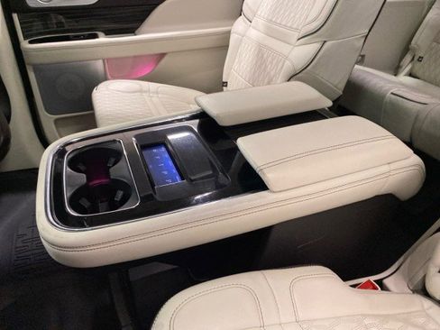 Used 2023 Lincoln Navigator L Black Label image 11