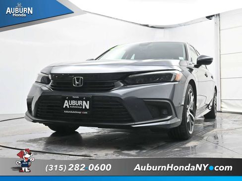 Used 2024 Honda Civic Touring image 9