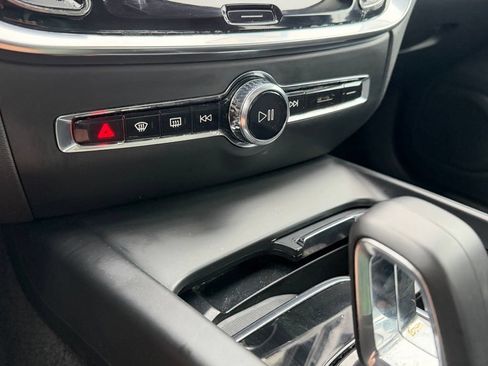 Used 2025 Volvo S60 B5 Core FWD image 20