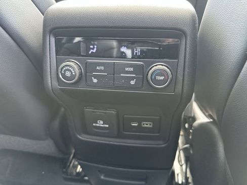 Certified 2021 GMC Acadia SLT w/ Elevation Edition AWD/4WD image 34