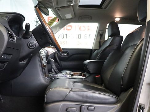 Used 2019 INFINITI QX80 Luxe image 9