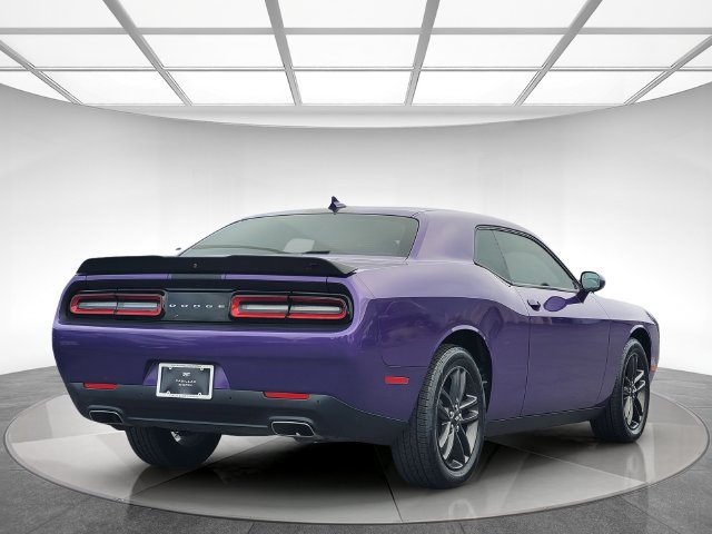 Used 2019 Dodge Challenger SXT w/ Driver Convenience Group AWD/4WD image 4