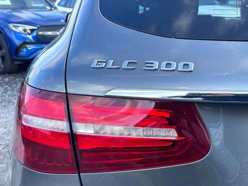 Used 2019 Mercedes-Benz GLC 300 4MATIC image 10