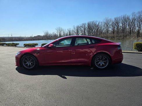 Used 2021 Tesla Model S Plaid image 10
