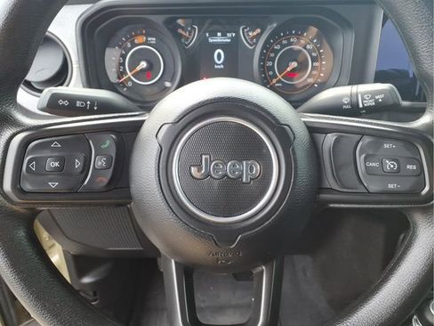 Used 2025 Jeep Wrangler Sport image 14