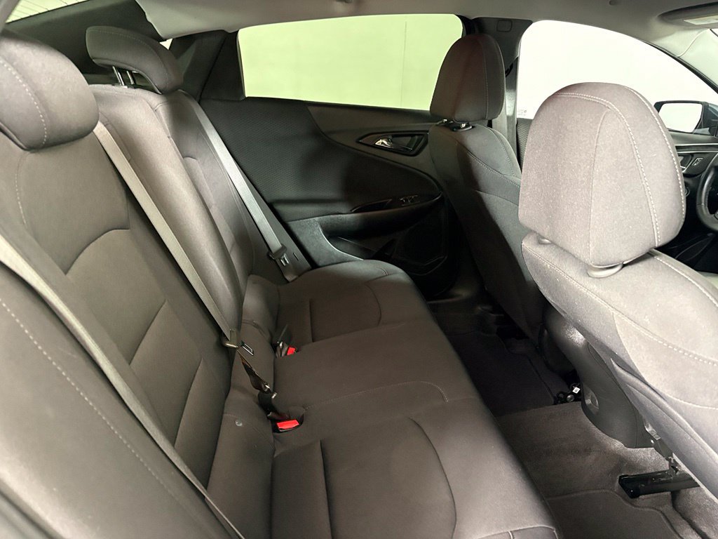 Used 2024 Chevrolet Malibu RS FWD image 17