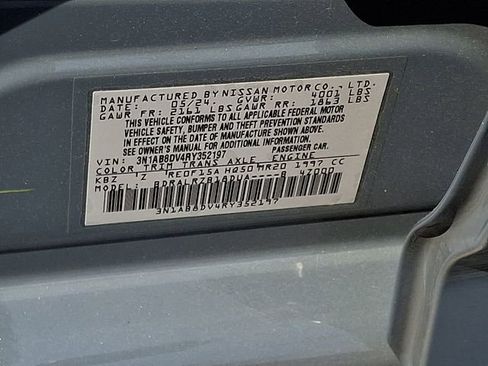 Used 2024 Nissan Sentra SR FWD image 28