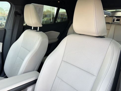 Used 2025 BMW X2 xDrive28i w/ Premium Package AWD/4WD image 25