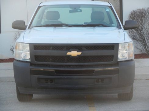 Used 2012 Chevrolet Silverado 1500 W/T RWD image 7