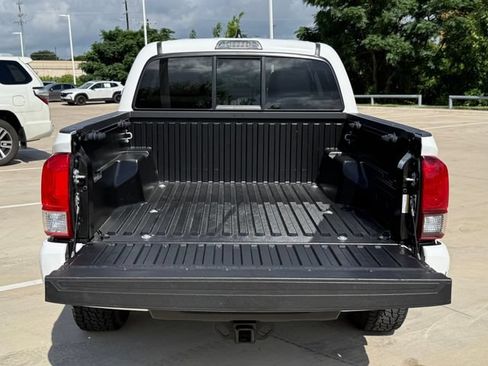 Used 2023 Toyota Tacoma SR AWD/4WD image 27