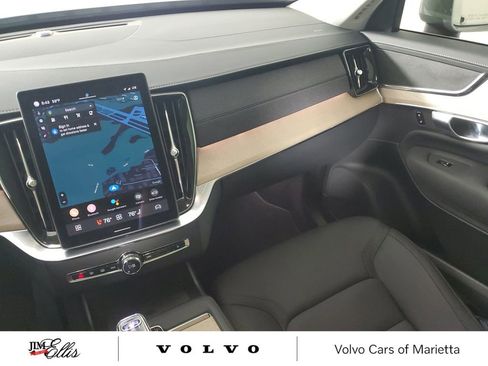 Certified 2025 Volvo XC90 B6 Core w/ Climate Package image 19