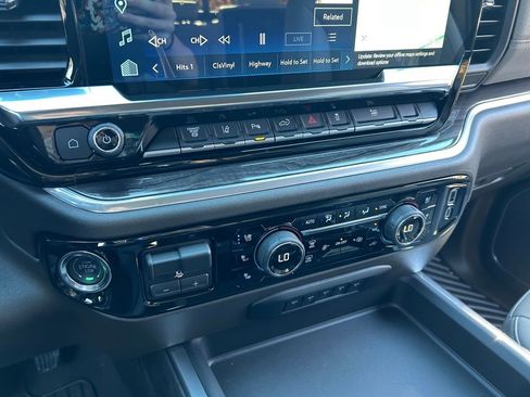 New 2026 Chevrolet Silverado 3500 LTZ w/ LTZ Premium Package image 37