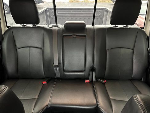 Used 2018 RAM 2500 Laramie w/ Snow Chief Group image 17