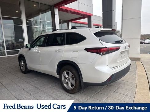 Used 2023 Toyota Highlander LE image 16
