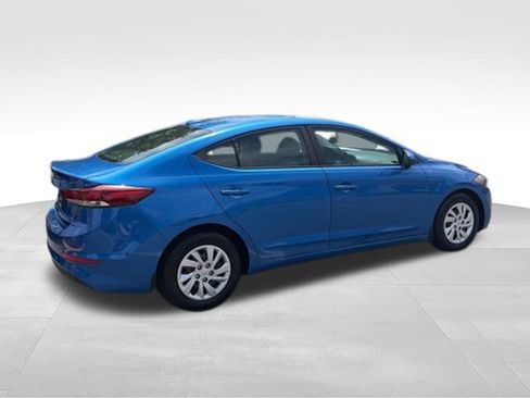 Used 2017 Hyundai Elantra SE FWD image 23