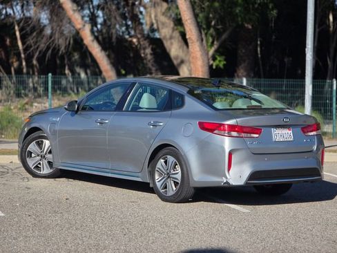 Used 2017 Kia Optima EX w/ Technology Package image 11