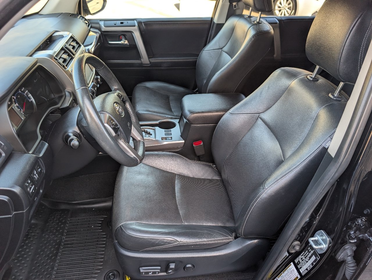 Used 2019 Toyota 4Runner Limited AWD/4WD image 2