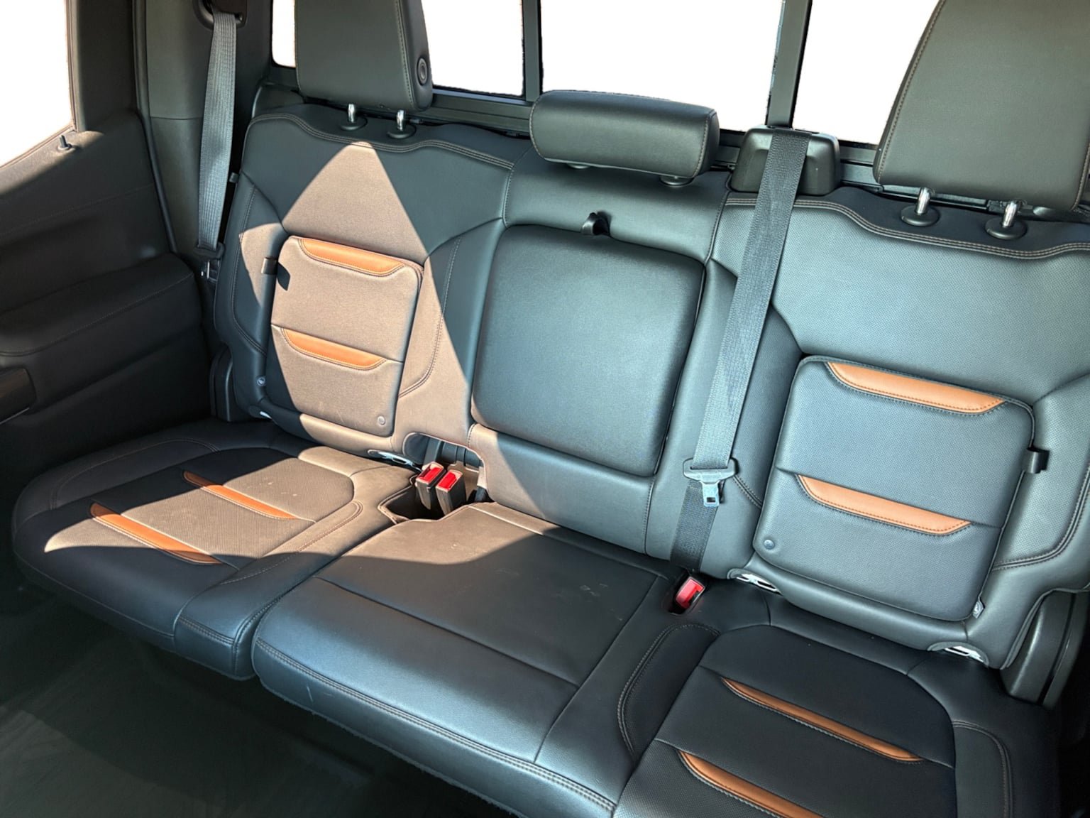 Used 2020 GMC Sierra 1500 AT4 w/ AT4 Premium Package AWD/4WD image 16