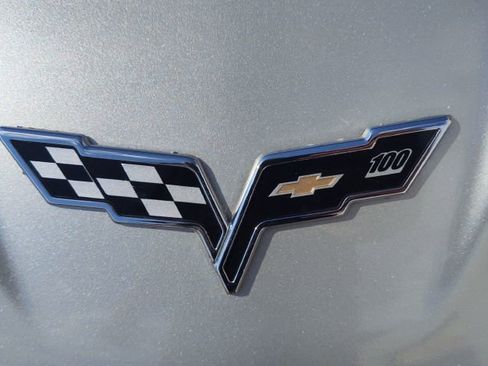 Used 2005 Chevrolet Corvette Coupe w/ Preferred Equipment Group image 22