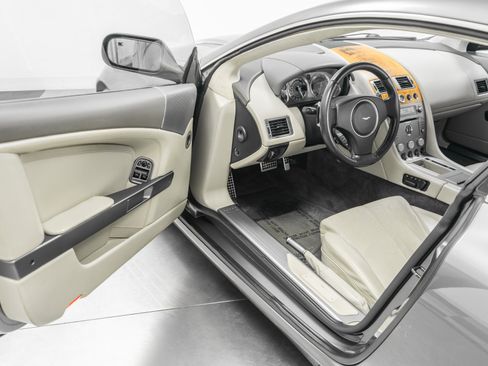 Used 2007 Aston Martin DB9 Coupe RWD image 22