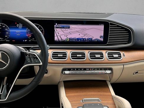 Used 2024 Mercedes-Benz GLE 350 4MATIC image 8