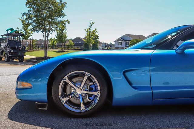 Used 1998 Chevrolet Corvette Coupe w/ Roof Pkg RWD image 4