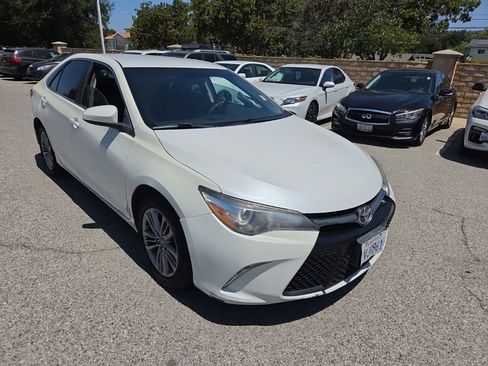 Used 2017 Toyota Camry SE FWD image 7