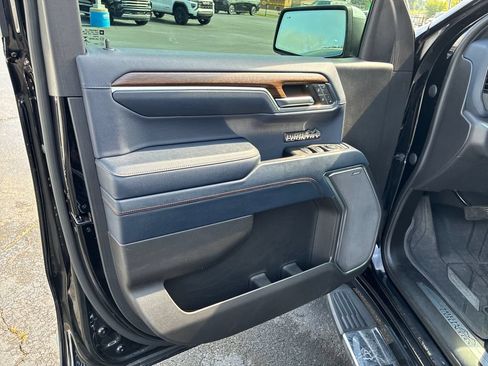 Used 2023 Chevrolet Silverado 1500 High Country w/ Technology Package AWD/4WD image 12