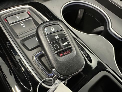 Certified 2023 Honda Pilot Touring image 34