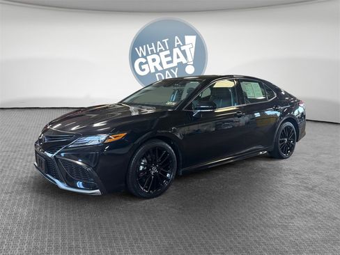 Used 2023 Toyota Camry XSE image 8