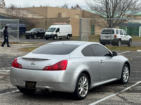 Used 2012 INFINITI G37 x w/ Premium Pkg image 5