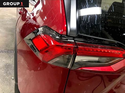 Used 2022 Toyota RAV4 XLE image 28