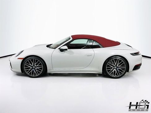 Used 2021 Porsche 911 Carrera 4 AWD/4WD image 9
