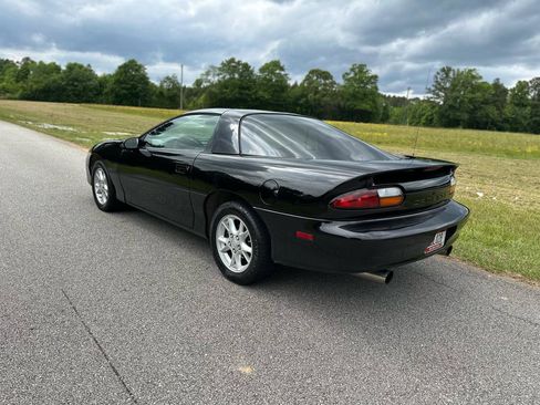 Used 2002 Chevrolet Camaro Z28 RWD image 8