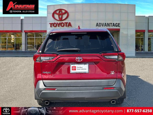 Used 2022 Toyota RAV4 LE AWD/4WD image 8