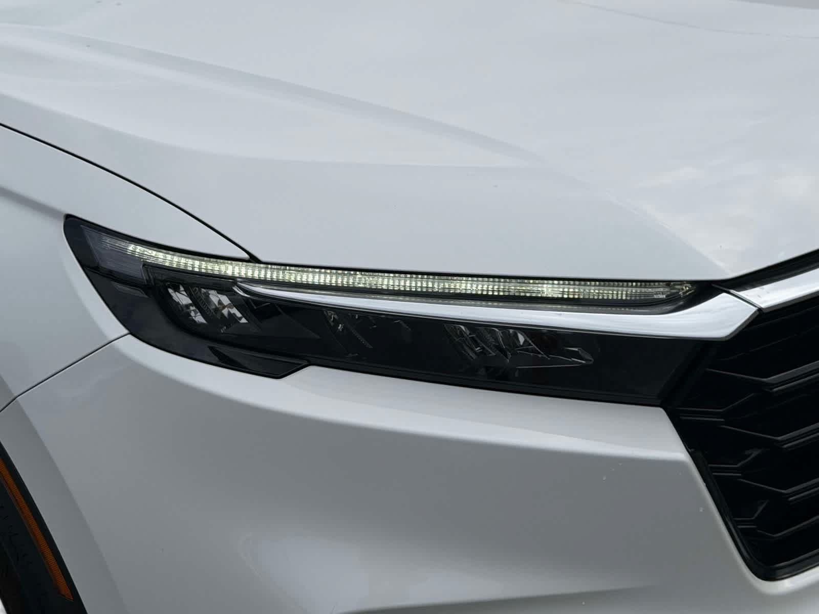 Used 2023 Honda CR-V EX image 8