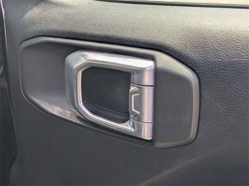 Certified 2021 Jeep Wrangler Sport image 32