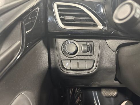 Used 2022 Chevrolet Spark LT image 23