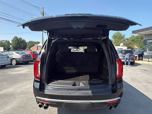 Used 2021 GMC Yukon XL Denali AWD/4WD image 9