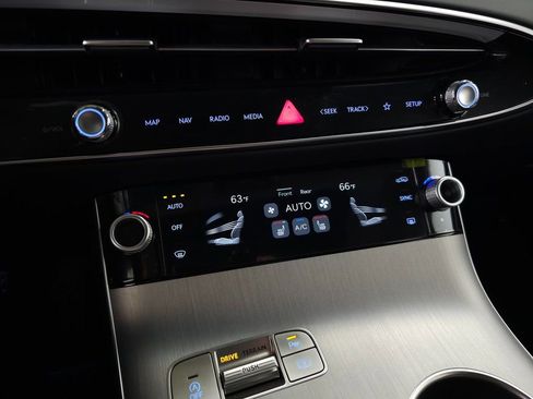 New 2026 Genesis GV70 2.5T Select image 25