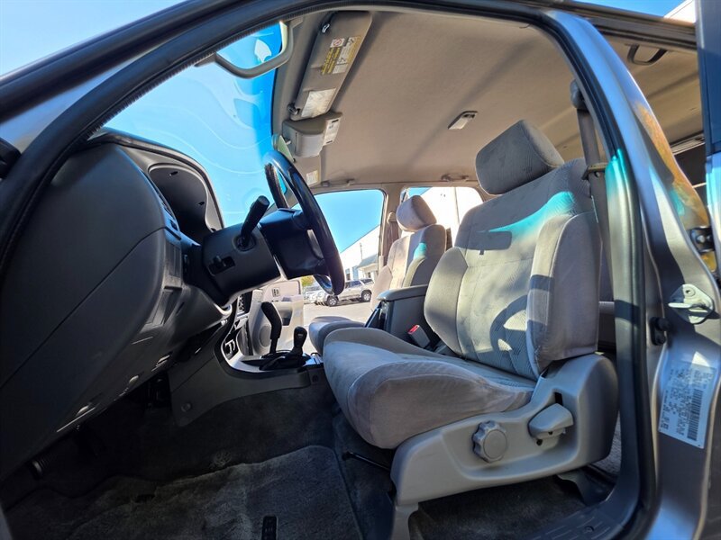 Used 2001 Toyota 4Runner SR5 AWD/4WD image 13