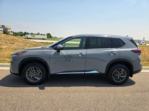 Used 2024 Nissan Rogue Platinum w/ Platinum Premium Package AWD/4WD image 2