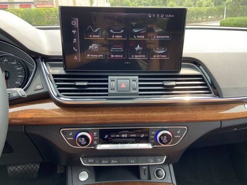 Used 2023 Audi Q5 2.0T Premium w/ Convenience Package AWD/4WD image 20