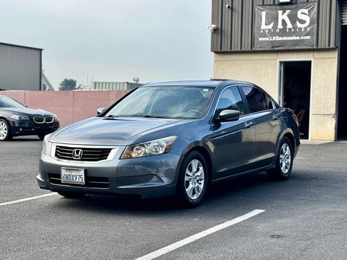 Used 2010 Honda Accord LX-P image 3